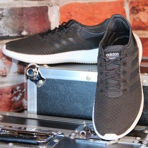 Adidas - Women's 7 1/2 - Black - Cloudfoam Running